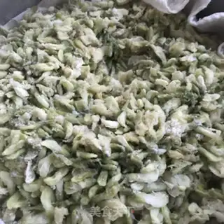 Make Onions of fried wheat step 6