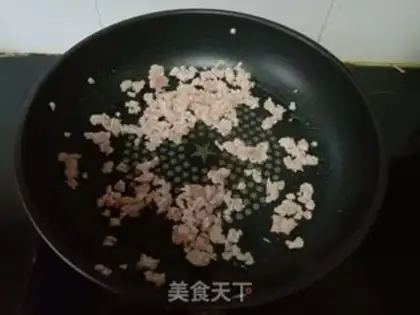 Make Meat sauce and rice powder step 1