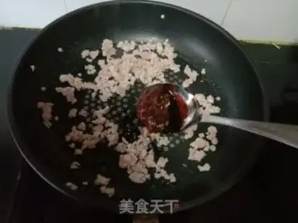 Make Meat sauce and rice powder step 3