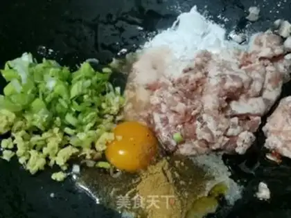 Make A juicy cheesebox step 2