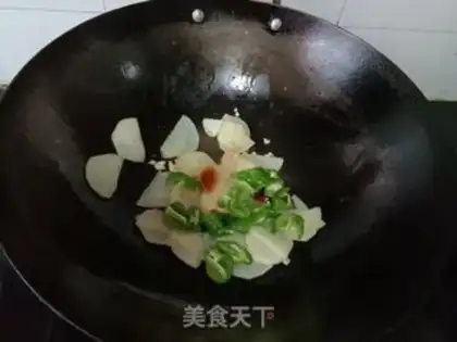 Make Pepper potato fried sausage step 6