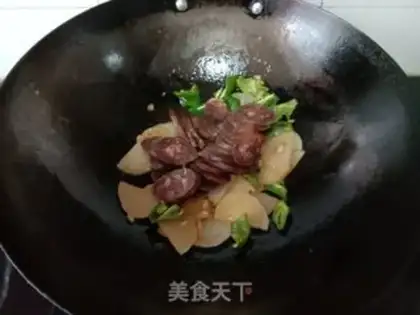 Make Pepper potato fried sausage step 7