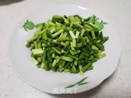 Make Garlic pasta step 1