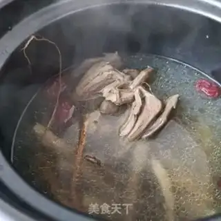 Make Five fingers, a peach, mushroom pigeon soup step 9
