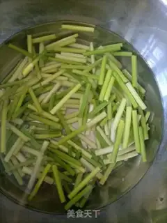 Make Garlic fried chicken chest step 1