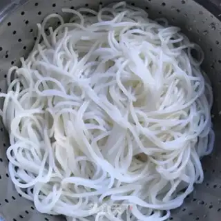 Make Egg-covered rice powder step 3