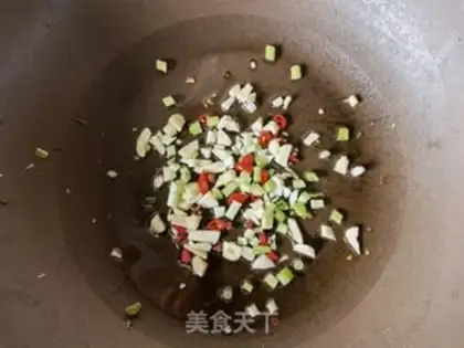 Make Little pepper garlic and cabbage step 3