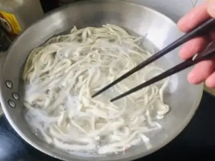 Make The lamb noodles step 10