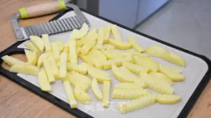 Make Air-fried coyote potatoes step 1