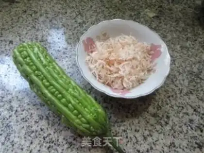 Make Shrimp skin and bitter melon step 0