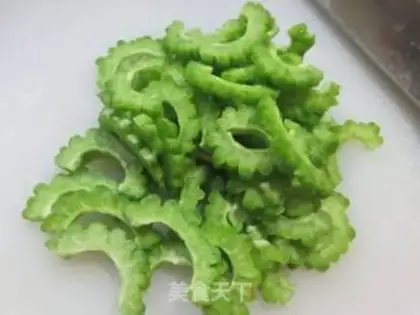 Make Shrimp skin and bitter melon step 2