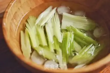 Make Ice cream celery step 1