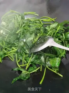 Make Creamed and red potato leaves step 5