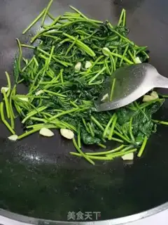 Make Creamed and red potato leaves step 6