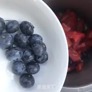 Make Blueberry ketchup step 2
