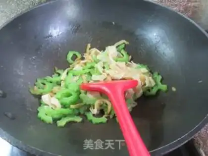 Make Squeeze the tofu and make the bitter melon step 7