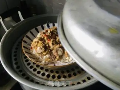 Make The golden mushroom fan, the garlic fan step 9