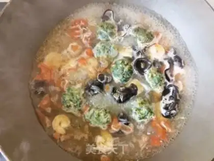 Make Shrimp-mute-mute-poo-ball fan soup step 12