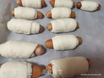 Make Ham sausage bread step 8