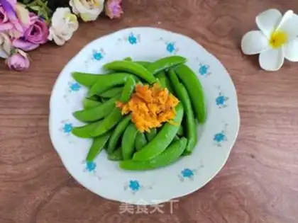 Make Garlic sweet peas step 2