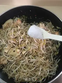 Make Green bean sprouts step 4