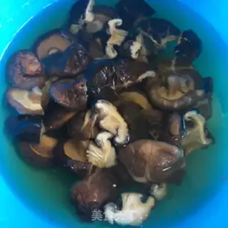 Make Frozen mushrooms step 1