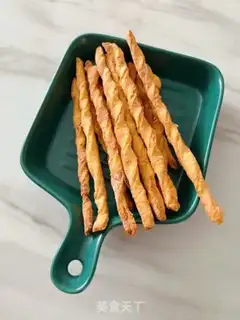 Make Tomato egg sticks step 4