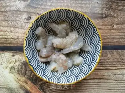 Make Shrimp in the corn bean step 1
