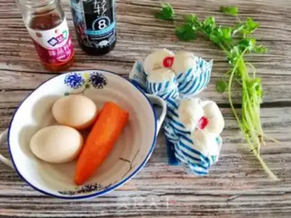 Make Lily fried eggs step 0