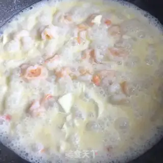 Make Shrimp tofu soup step 4