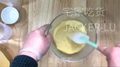 Make Mini-meat puff step 9