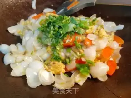 Make Lily fried eggs step 7