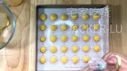 Make Mini-meat puff step 13