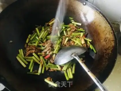 Make Garlic fried meat step 7
