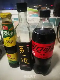 Make Coca-Face Eggs step 2