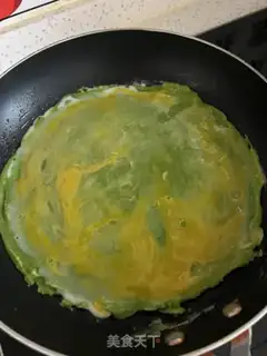 Make cucumber omelet step 2
