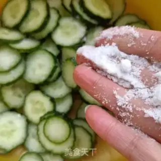 Make Creamed cucumber step 2