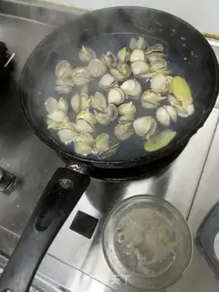 Make Roach clam soup step 4