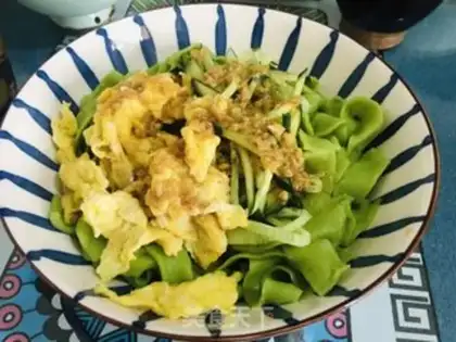 Make Garlic spinach noodles step 8