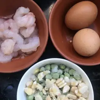 Make Shrimp rice step 1