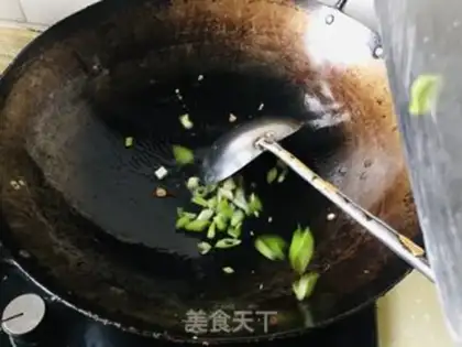 Make Eggs, tomatoes, vegetables step 4