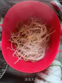 Make The green bean sprouts step 2
