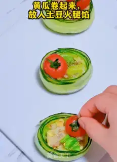 Make Low-carat potato ham cucumber roll step 5