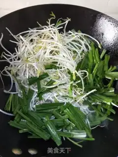 Make Soccer bean sprouts step 3