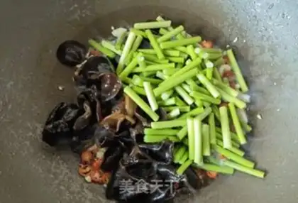 Make Garlic mussels step 10