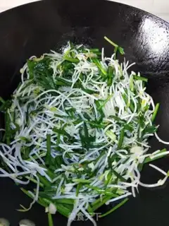 Make Soccer bean sprouts step 4