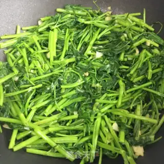 Make Garlic cabbage step 6