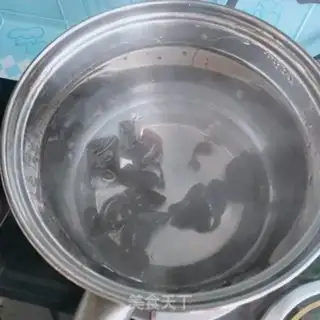 Make cucumber with pineapple eggs step 2