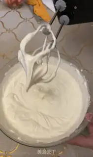 Make Eight-inch birthday cake step 3