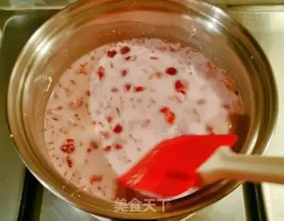 Make Cranberry milk step 5